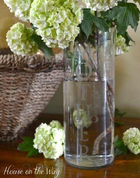 s 15 heartwarming homemade gifts your mom will absolutely adore, Etch her name or a message into a glass vase