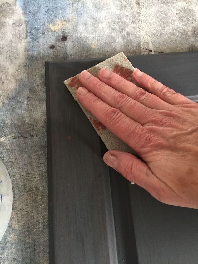 How to Sand Chalk Paint Indoors | Hometalk