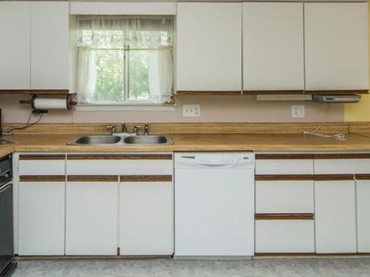 q any suggestions on refinishing this type of kitchen cabinet