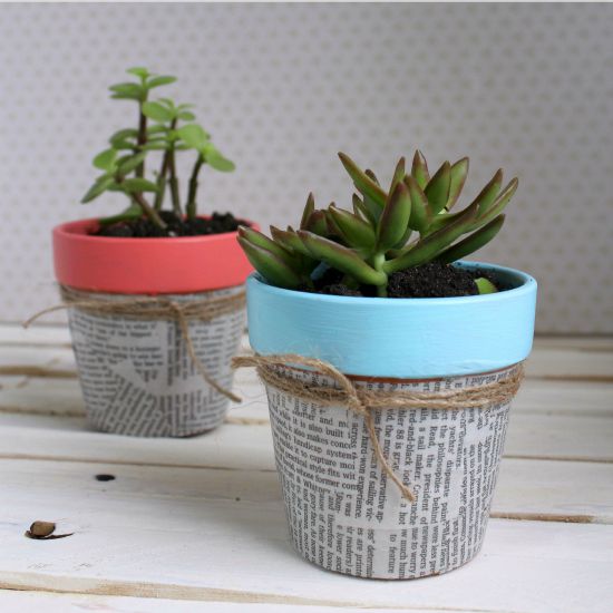 22 ideas to make your terra cotta pots look oh so pretty, Decoupage them with newspaper