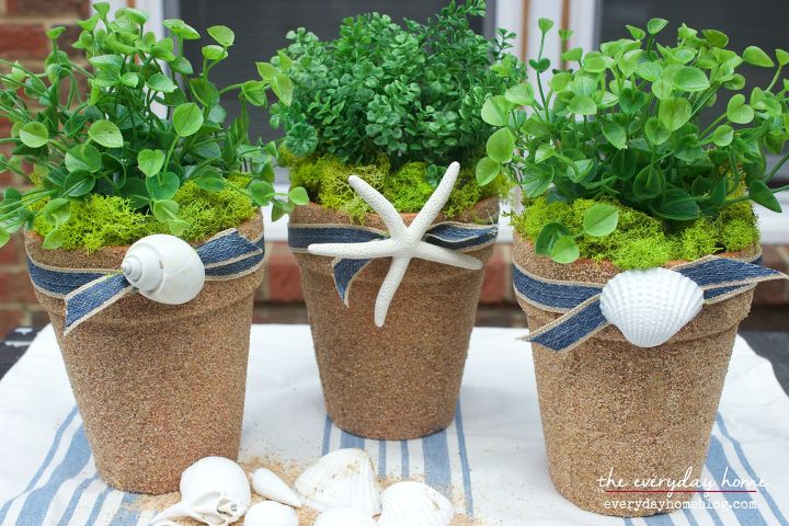 22 ideas to make your terra cotta pots look oh so pretty, Make sandy centerpieces