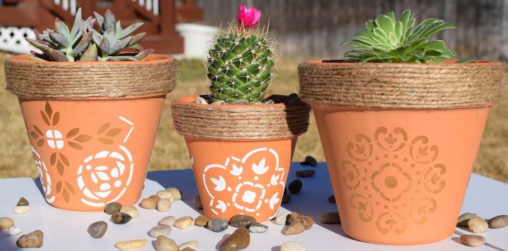 22 ideas to make your terra cotta pots look oh so pretty, Stencil them and wrap some twine