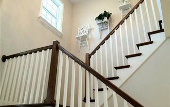 If Your Stairway Walls Are Empty, Here's What You're Missing
