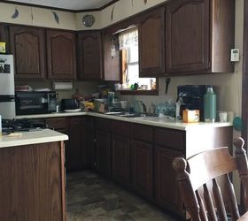 q what would be best color to paint to make kitchen look bigger