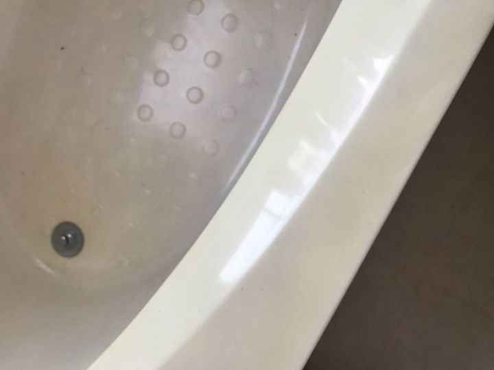q how to fix yellowing tub