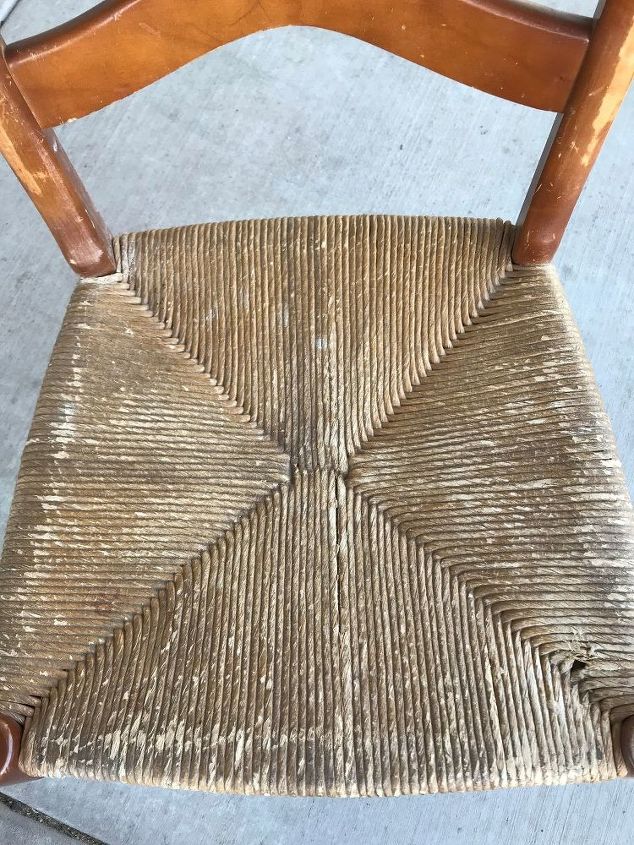 preserve jute on a chair