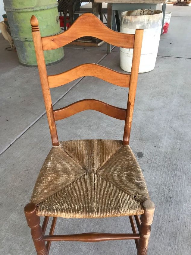 preserve jute on a chair