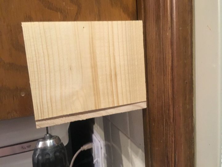 a quick shelf for my kitchen window