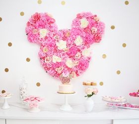 DIY Floral Wall Decor - Minnie Mouse