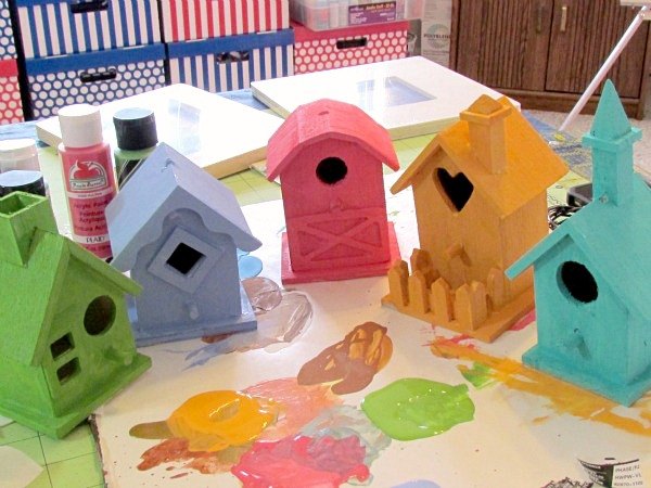 tiny birdhouses for spring decor