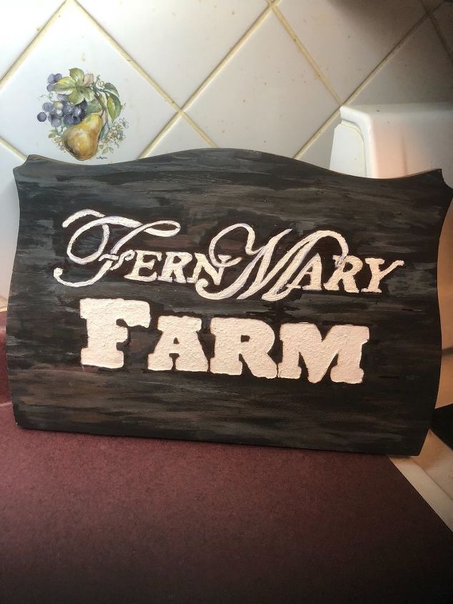 family farm sign, Ta Daah
