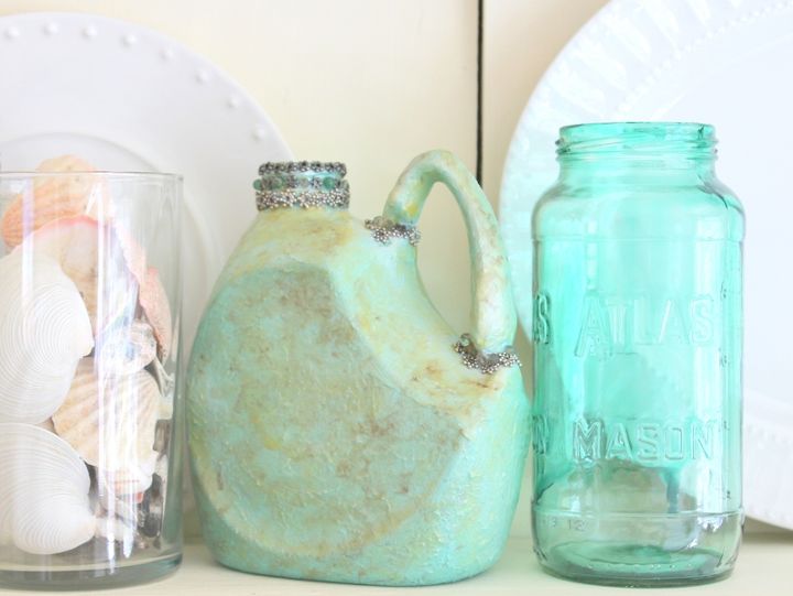 the 25 most brilliant uses people came up with for plastic containers, Decorate a syrup bottle as antique decor