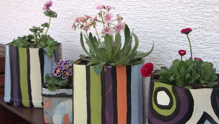 the 25 most brilliant uses people came up with for plastic containers, Paint them for pretty flower planters