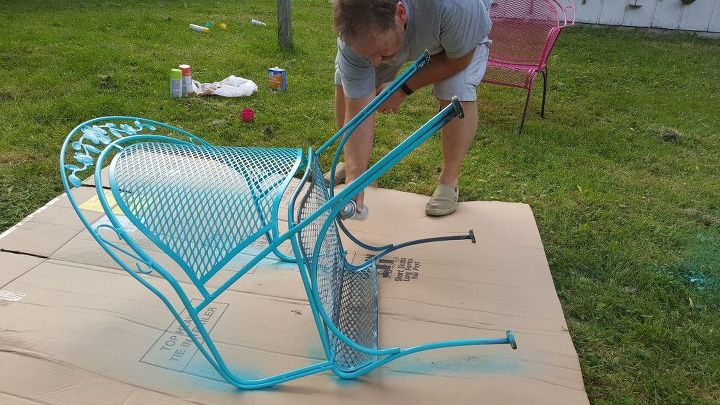 bright cheerful lawn furniture makeover