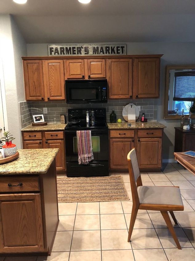 q cabinet color and changing granite countertops