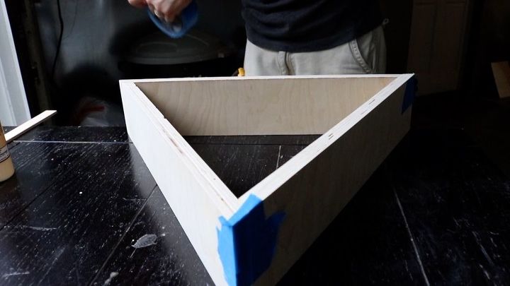 como fazer prateleiras triangulares