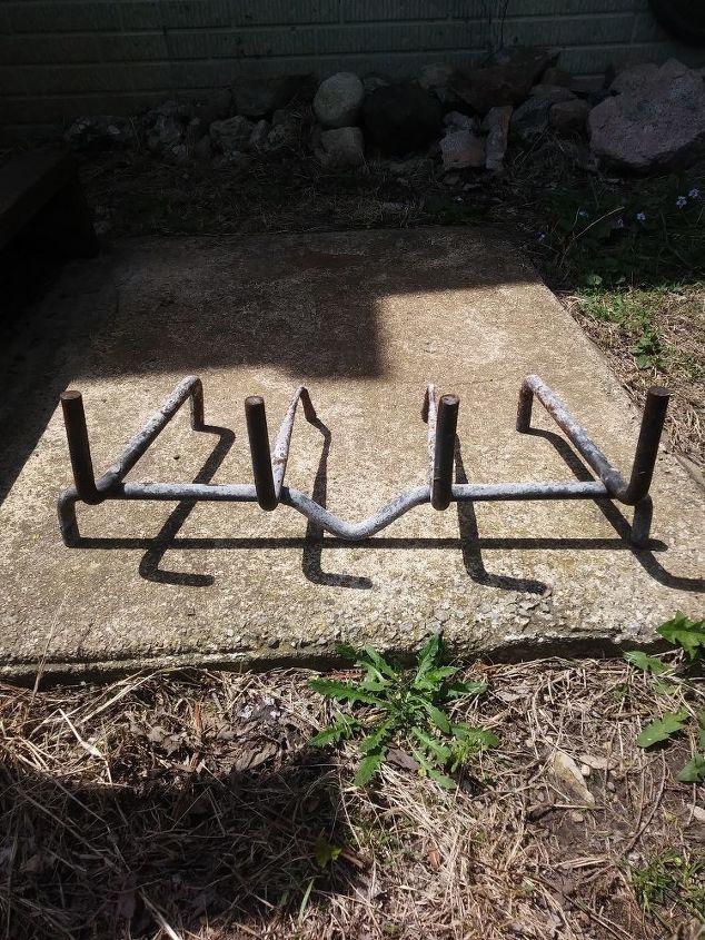 q what can i do with an old fireplace log holder