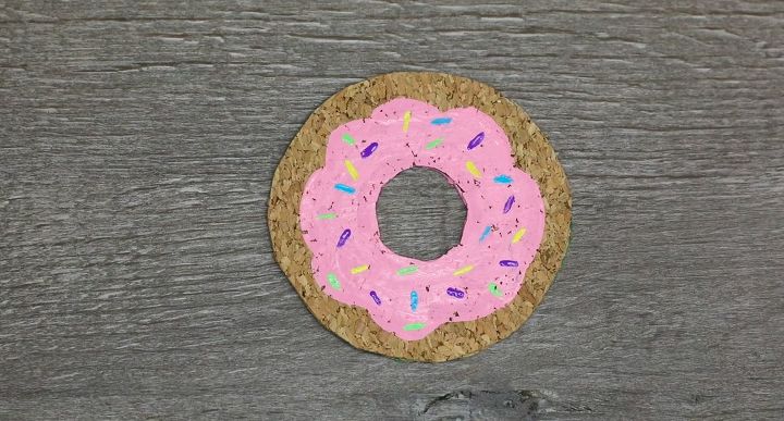 23 adorables maneras de hacer tus propios posavasos, Posavasos de donuts