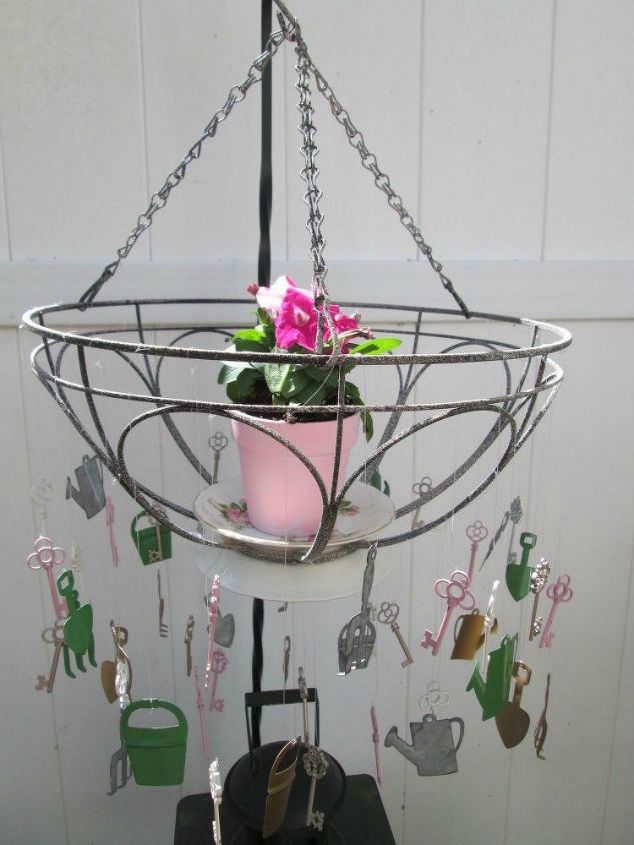 s 11 genius things people do with their old keys, They make them into wind chimes using a bowl
