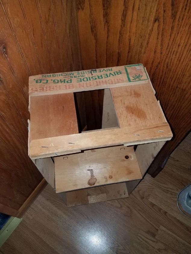 q old strawberry crate