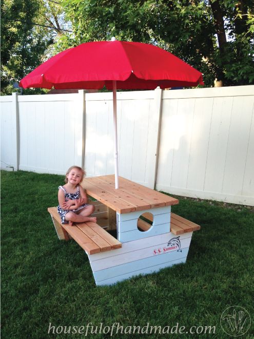 s 21 pieces of furniture that diyers made from scratch, This Nautical Kids Picnic Table