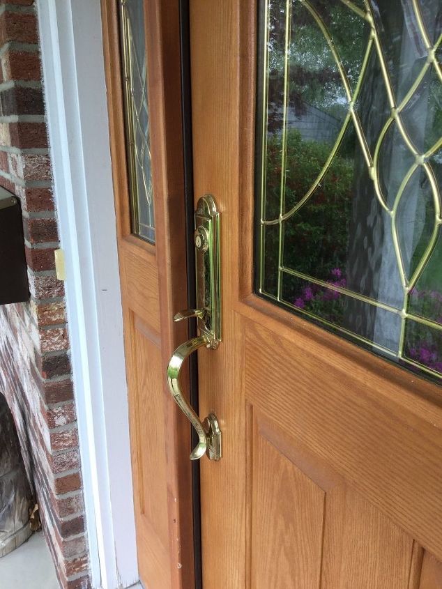 q installing a screen door on a front entrance door