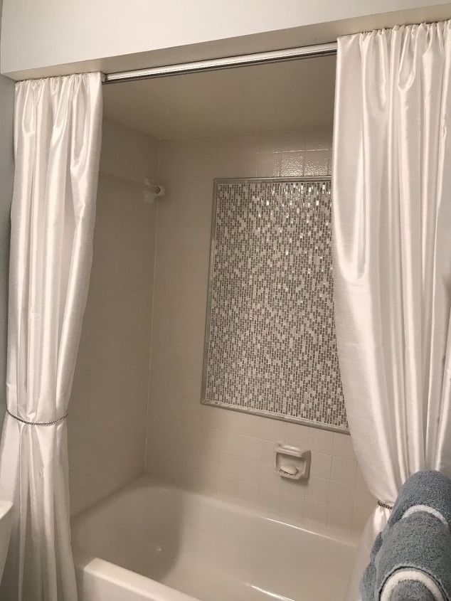 trilhos de teto de cortinas de chuveiro bonitas para seu chuveiro e banheira