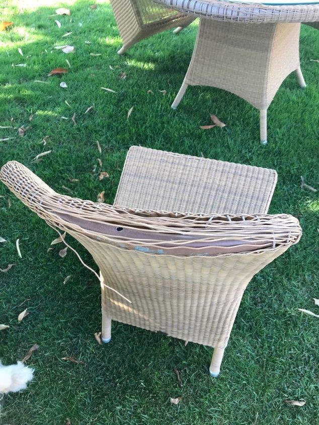 q it possible to renew this table of rattan