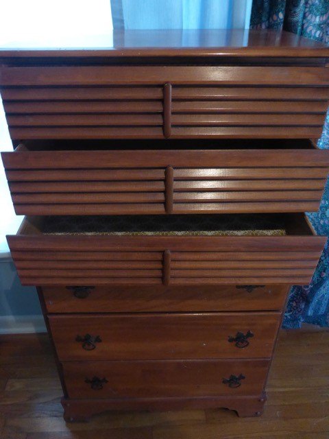 Any Suggestions On Redoing This Dresser Hometalk