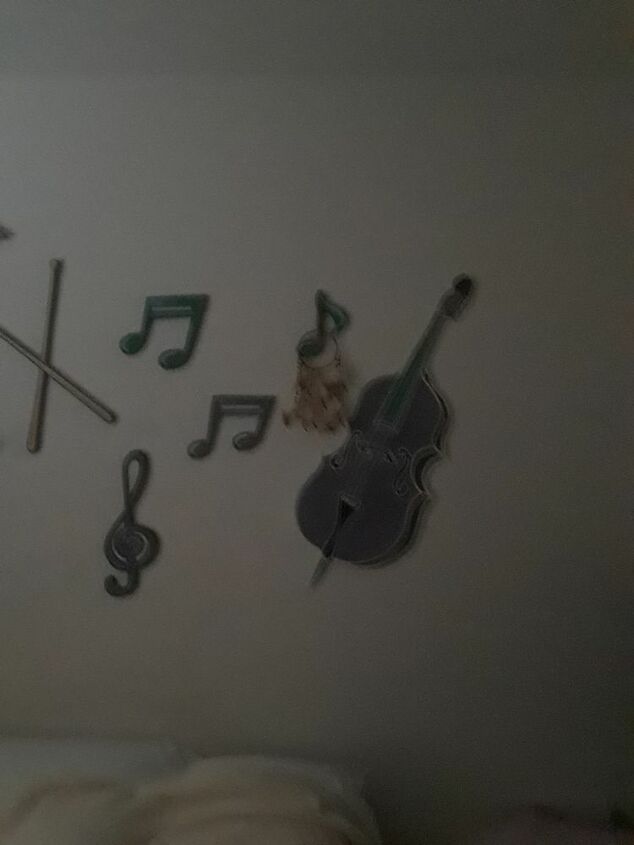 q how can i remove old decor from bedroom walls