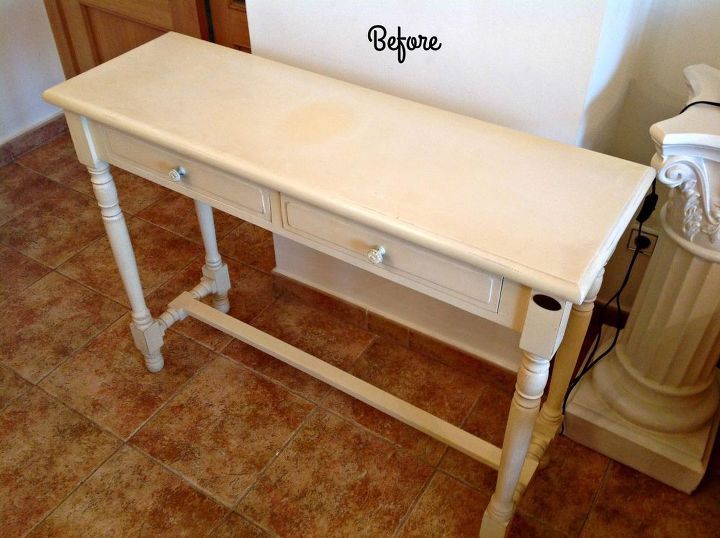 hall table painted in rustoleum chalk paint sage green