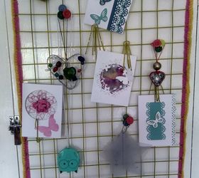 wire notice board using command hooks