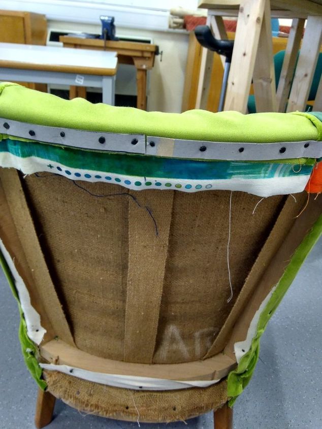 silla de lectura de terciopelo patchwork, Cosiendo el frente
