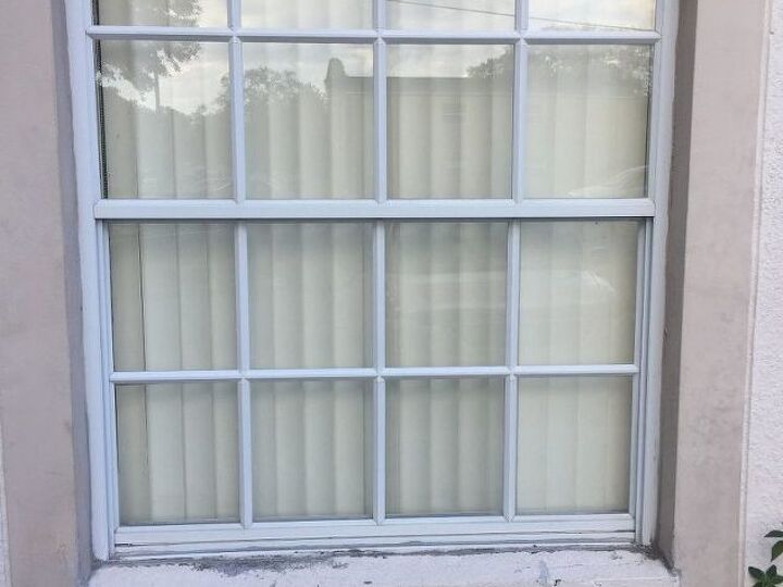 q floor leak during heavy rain possibly from window