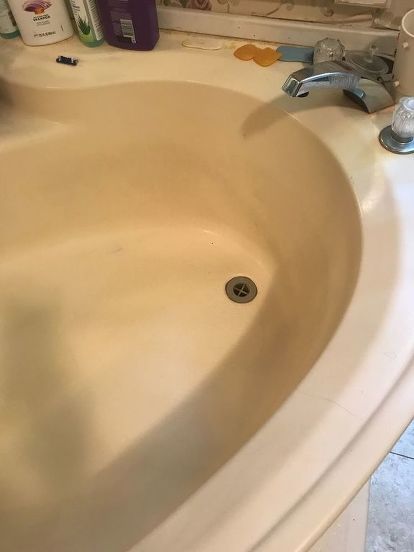 My Fiberglass Tub White Again, How To Get Rust Stains Out Of Fiberglass Bathtub