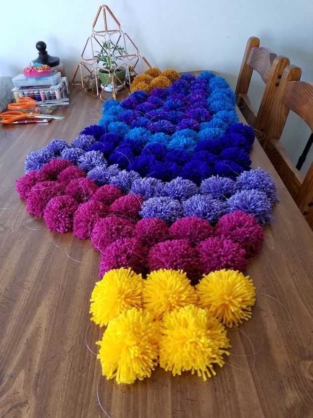 una nueva versin de la alfombra de pompones, Algunos de los pompones que se hicieron