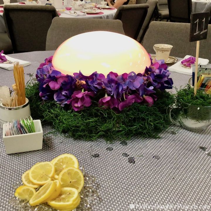 centro de mesa con flores led que cambian de color
