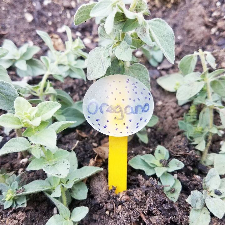 easy colorful plant markers