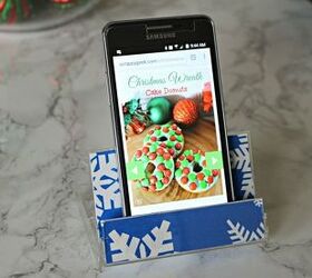 s 15 ways to recycle and create more storage at the same time, Make a smartphone stand from a cassette tape