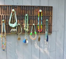 s 15 ways to recycle and create more storage at the same time, Turn a printing tray into a necklace hanger