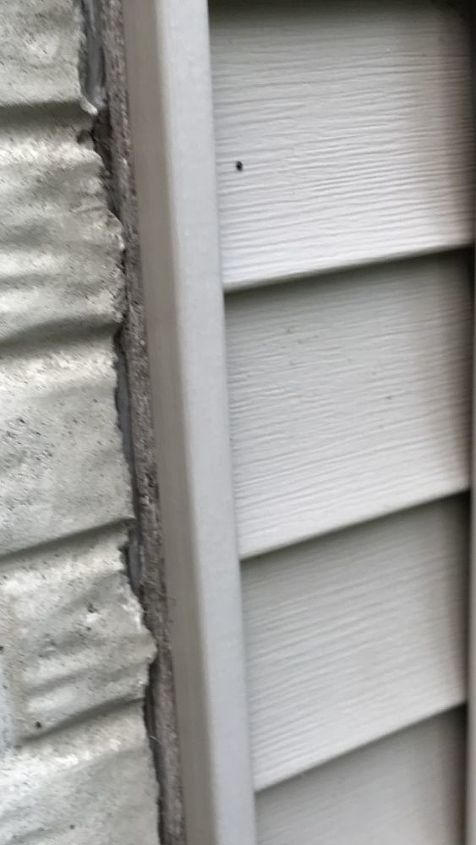 gap between brick wall and siding