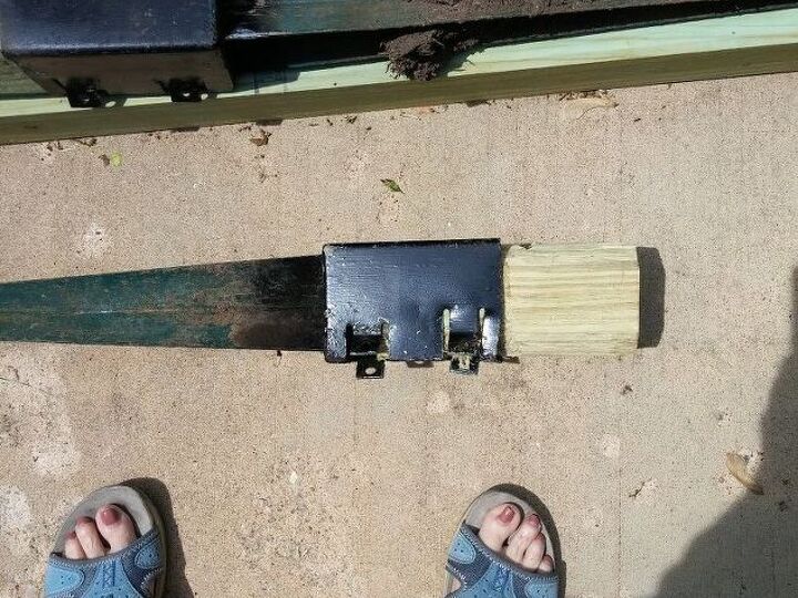 q how do you remove post from anchor