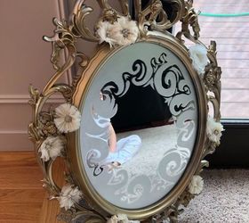 Personalizing a Mirror
