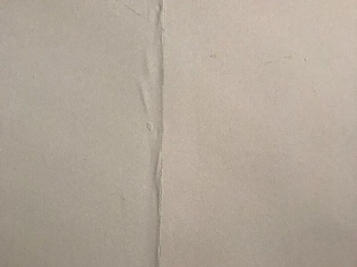 q how to remove wall paper