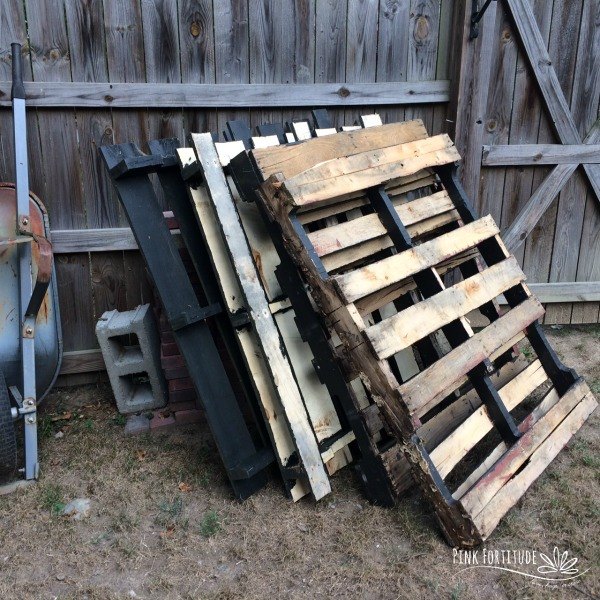 how to make a compost bin with pallets