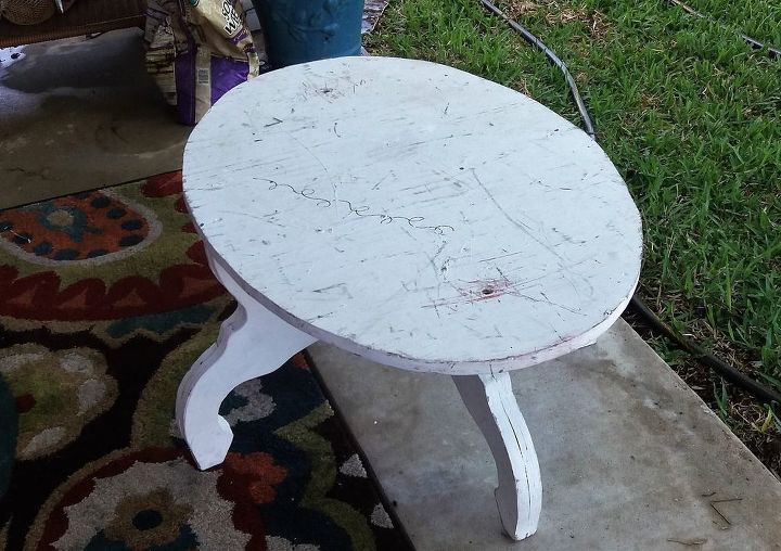cute little outdoor table
