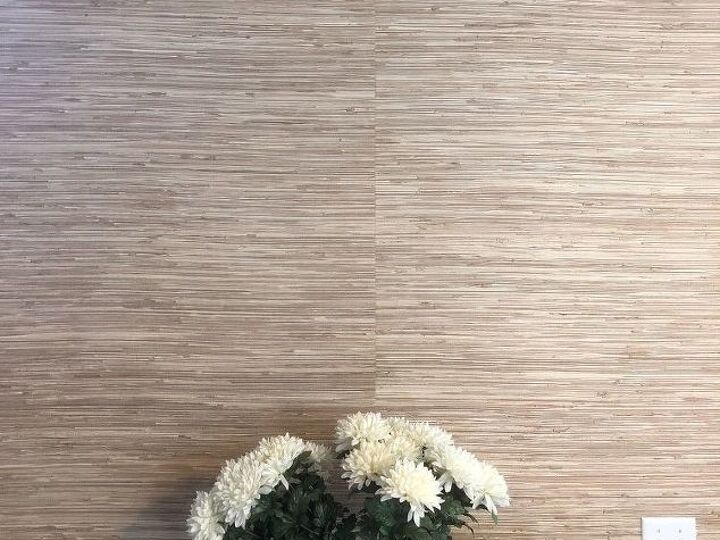 q i am using organic grass wallpaper my question is how do i hang this