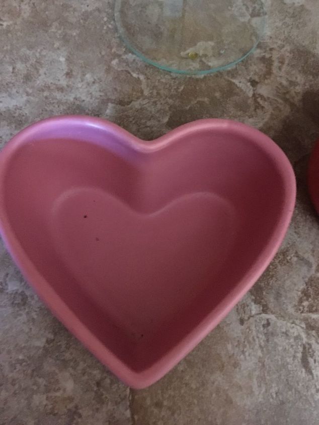 q i have 4 heart shaped thick ceramic bowls diy bird bath