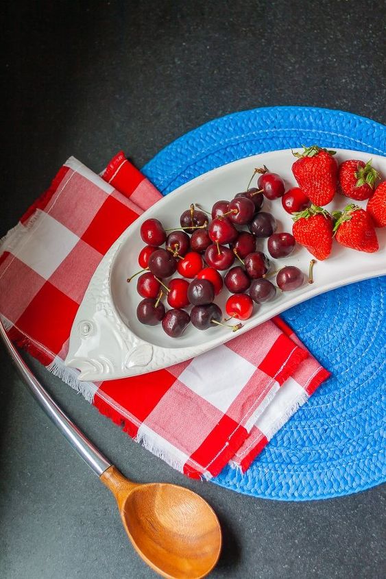 festive frayed napkins for july 4th and summer bbqs