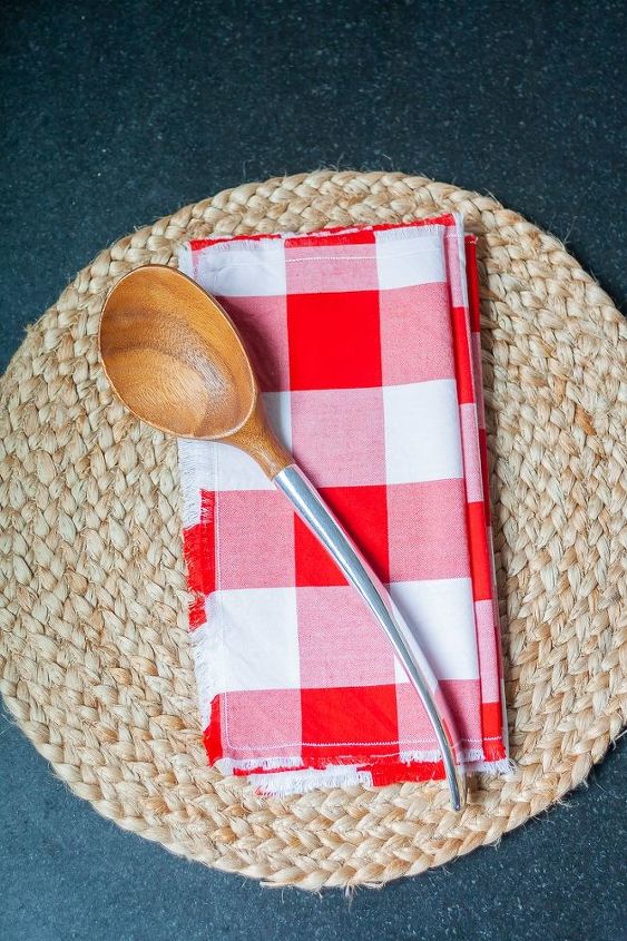 festive frayed napkins for july 4th and summer bbqs